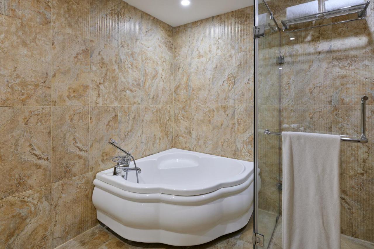 Zone By The Park, Jammu Hotel Exterior photo